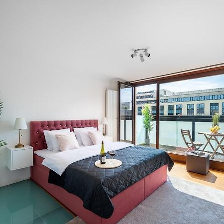 Apartment With 4 Bedrooms Прага Экстерьер фото
