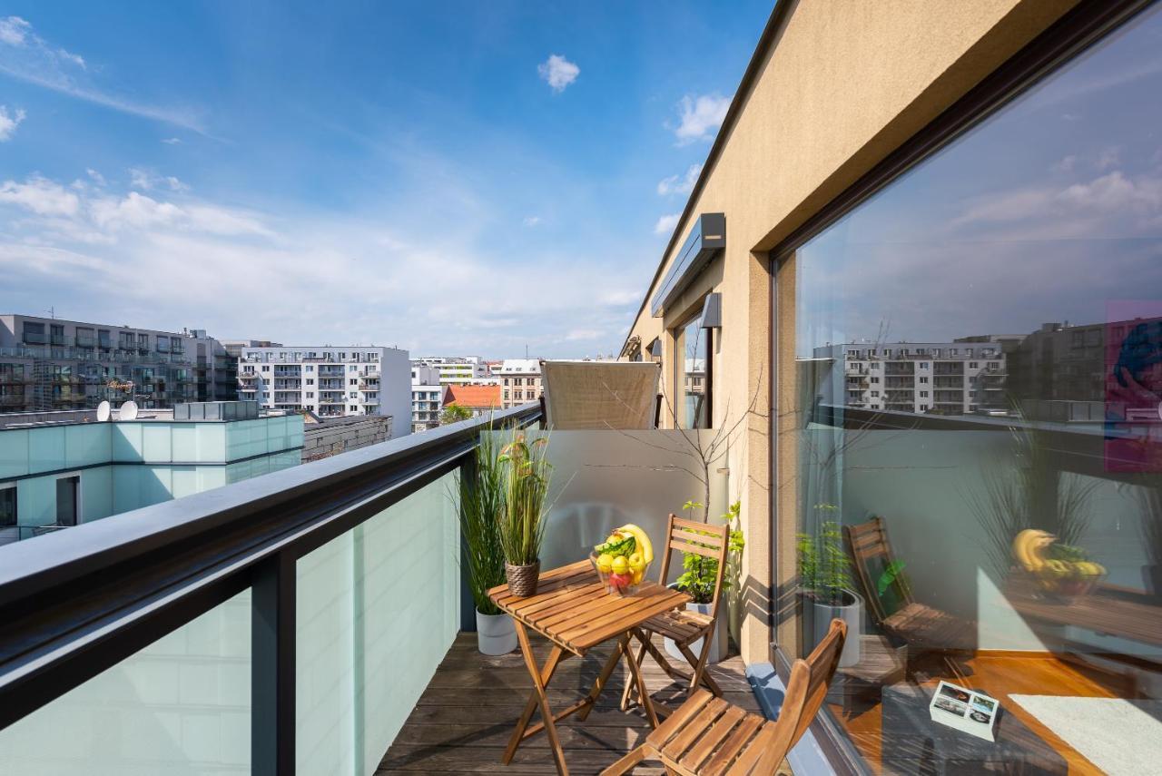 Apartment With 4 Bedrooms Прага Экстерьер фото