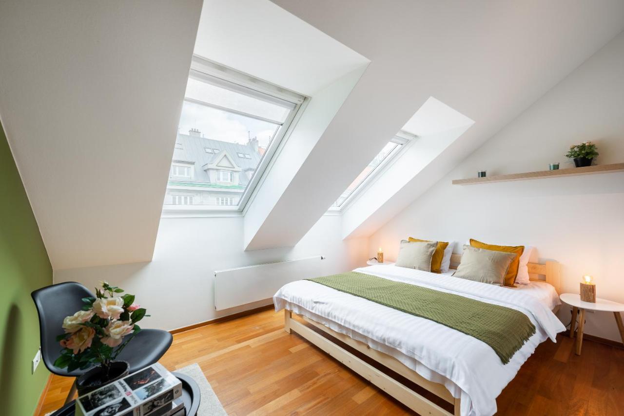 Apartment With 4 Bedrooms Прага Экстерьер фото